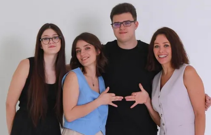 Екатерина Волкова с детьми.