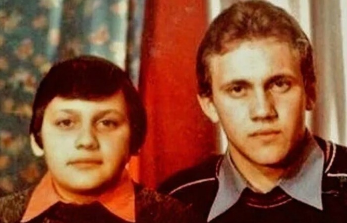 Стас Михайлов в детстве с братом. Стас Михайлов в детстве с братом.