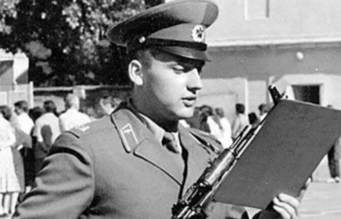 Стас Михайлов в молодости. Стас Михайлов в молодости.