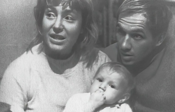 Лев Дуров с женой и дочкой. Лев Дуров с женой и дочкой.