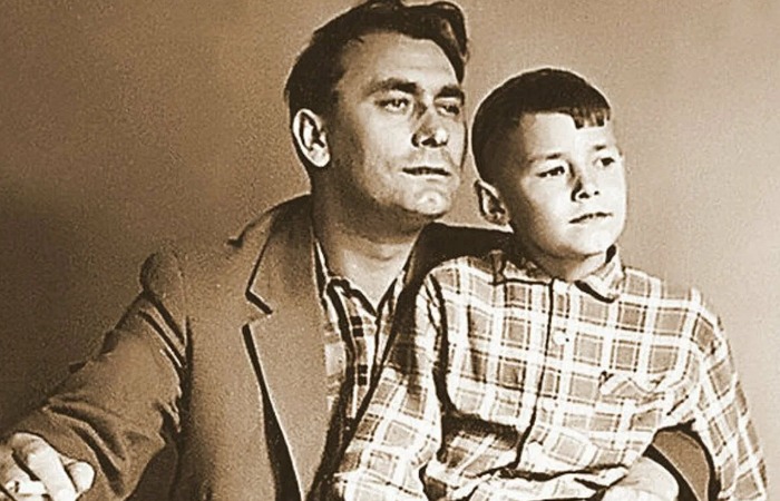 Владимир и Александр Самойловы. Владимир и Александр Самойловы.