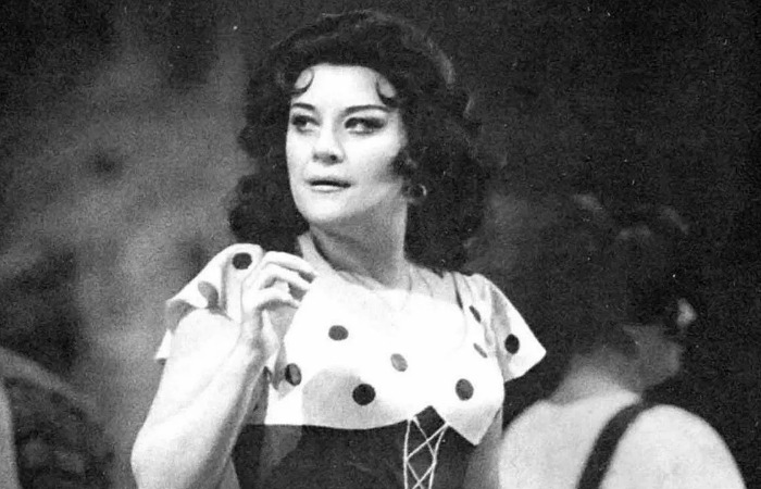 Елена Образцова в молодости.