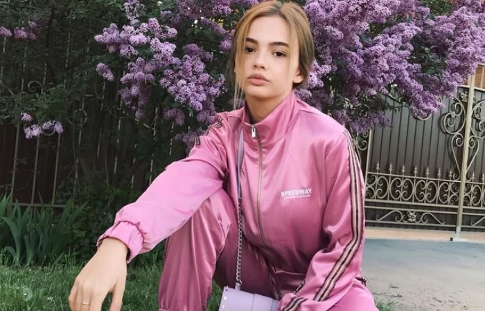 Валя Карнавал. Валя Карнавал.