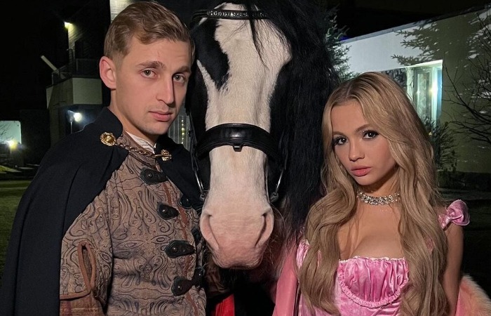 Саша Стоун и Валя Карнавал Саша Стоун и Валя Карнавал