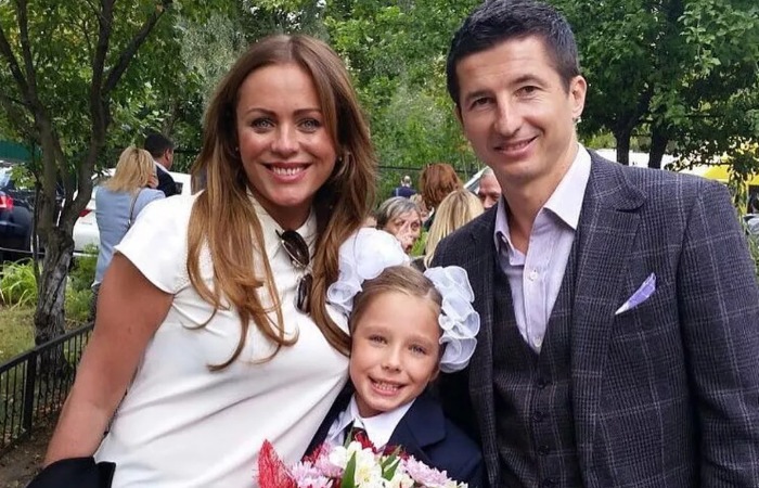 Юлия Началова и Евгений Алдонин с Верой.