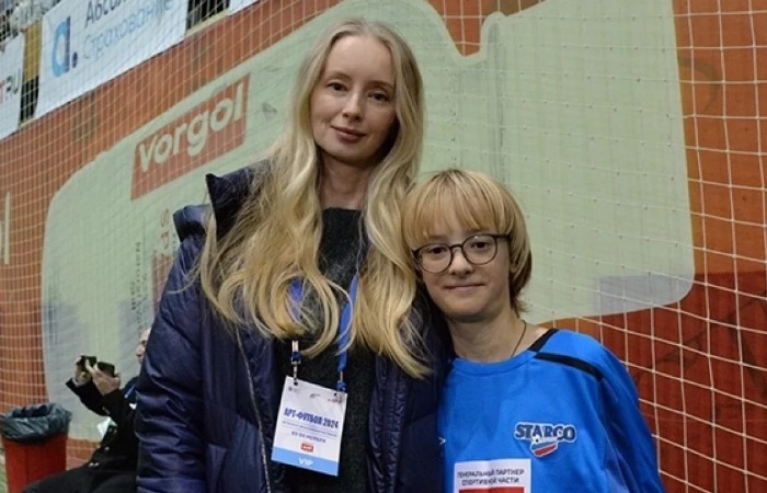 Марина Коташева со старшим сыном. Марина Коташева со старшим сыном.