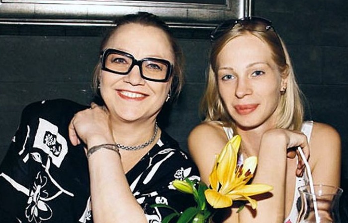 Олеся Рудакова с мамой. Олеся Рудакова с мамой.