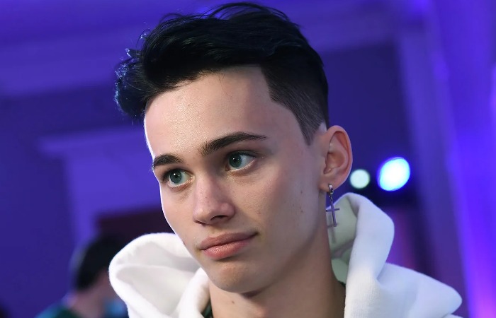 Даня Милохин.