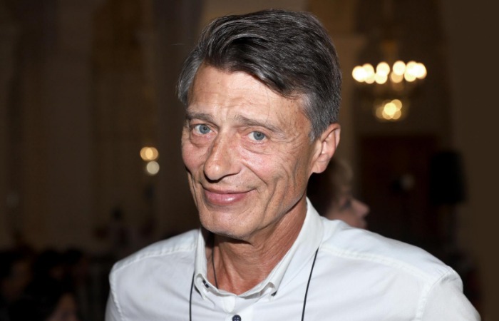 Изменял всем 5 женам, наделал детей, но никого не любил: Кто был главной женщиной звезды 90-х Анатолия Лобоцкого