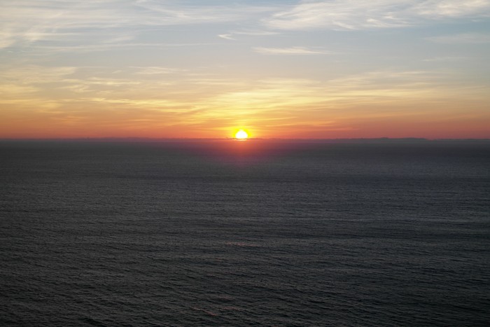Закат солнца над океаном с мыса Финистерре