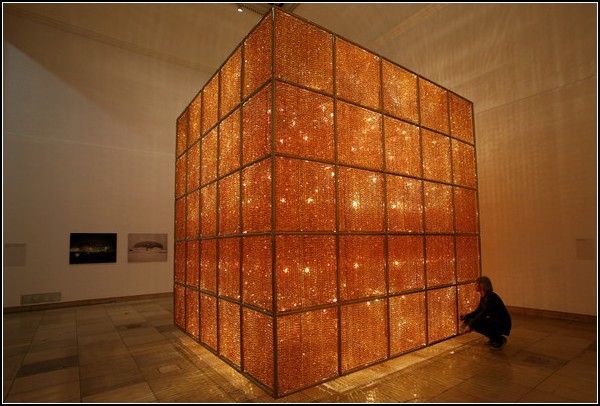 Cube Light: светящийся антибуржуазный куб от Ai Weiwei