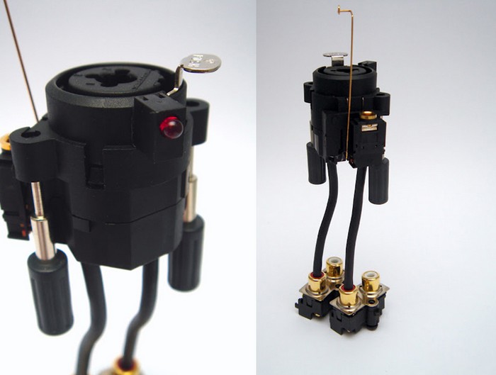 Astrono, Mr. RoBot и другие — миниатюрные роботы из старых деталей