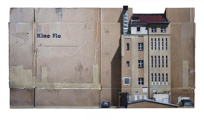 Урбанистика картонных коробок в творчестве художника Evol