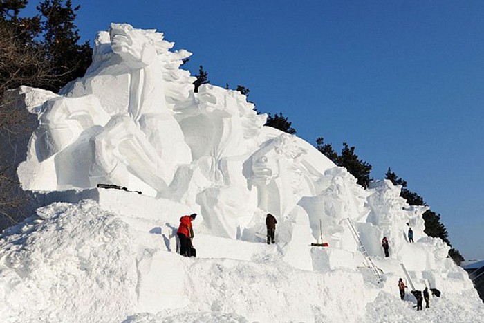 Jingyue Snow World Festival — Всемирный фестиваль снега в Чанчунь