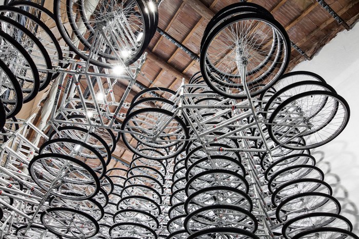 Stacked – новая велосипедная инсталляция от Аи Вэйвэя (Ai Weiwei)