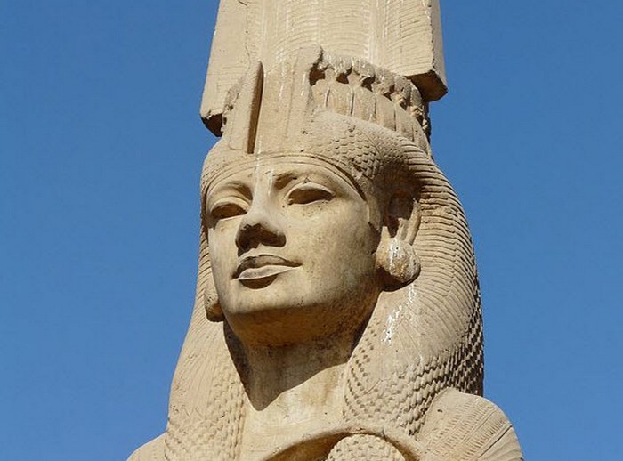 Статуя Меритамон и другие уникальные постройки Древнего Египта.