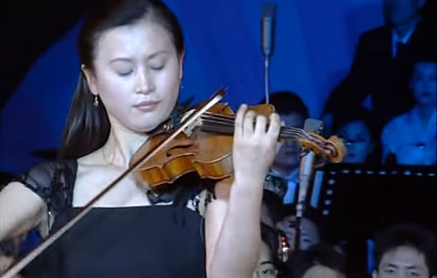 Чардаш Монти в исполнении северо-корейской скрипачки