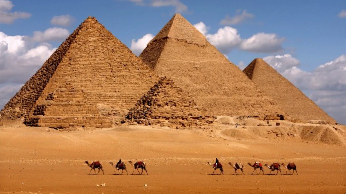 Египетские пирамиды.