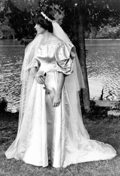 Невеста № 6: Лесли Кингстон, которая вышла замуж за Ричарда Т. Кингстона в 1977 году.