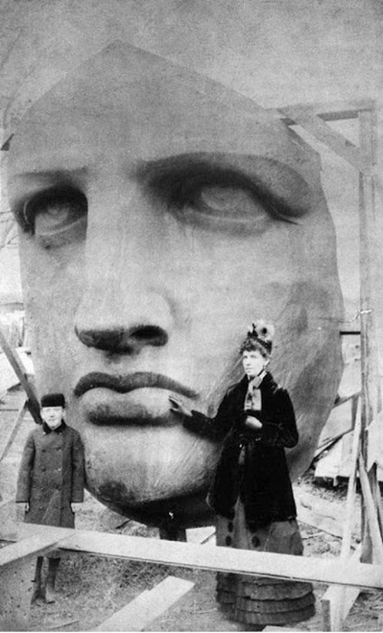 Голова Статуи Свободы.
