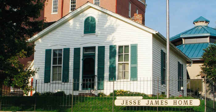  Дом Джесси Джеймса, Санкт- Джозеф.