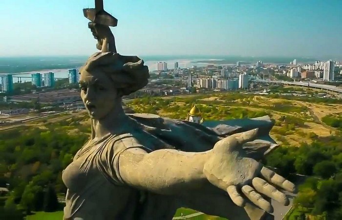 Необычные экскурсии: виртуальный тур внутри монумента «Родина-Мать зовёт» в  Волгограде