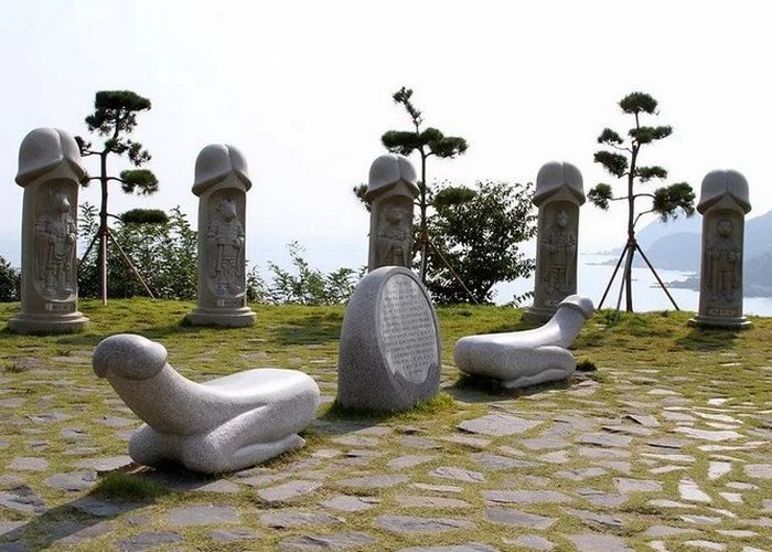 Скульптуры парка Хэсиндан.