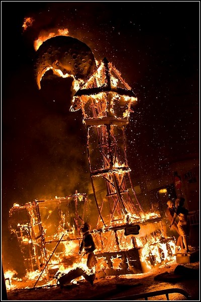 Фестиваль огня и кукол: Фальяс-2011