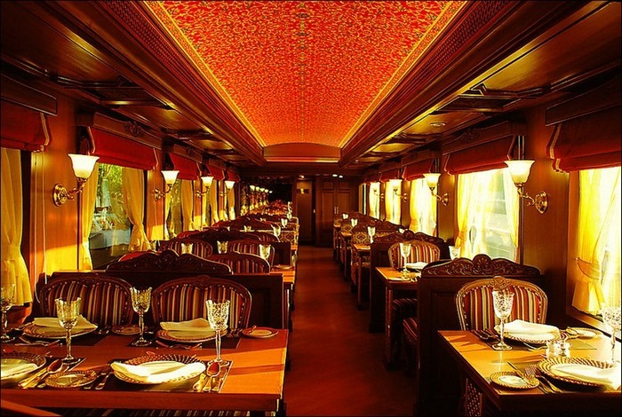 Роскошный отель на колесах: Maharaja Express