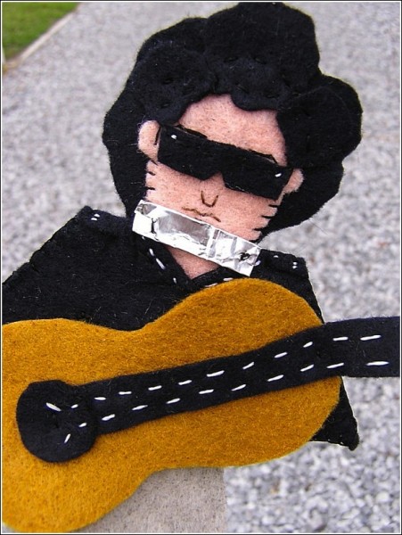 Боб Дилан: перчаточные куклы Мелани Ховард