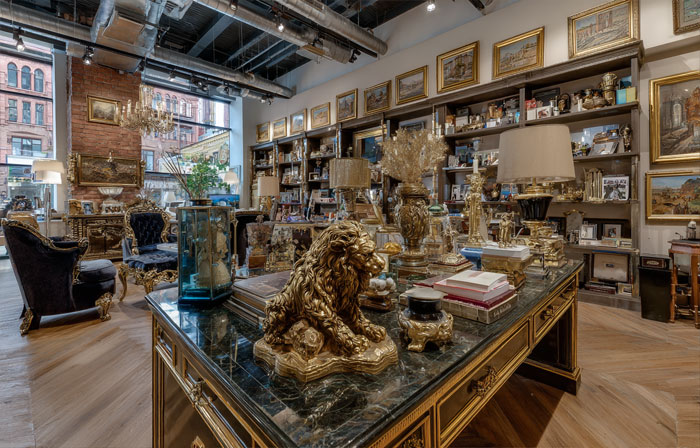 Почему в России любят антиквариат