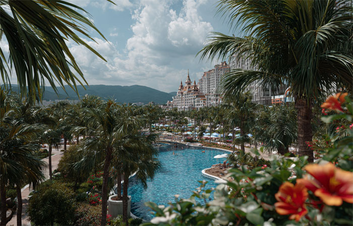 Почему россияне всё чаще едут на отдых в Китай