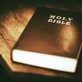 Библия с автографом Уитни Хьюстон выставлена на продажу за 95 тысяч долларов