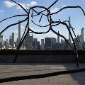 На крыше Метрополитен-музея в Нью-Йорке появились скульптуры-каракули