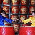 Молодые китаянки удивят москвичей неженским искусством