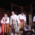 В украинском театре актёры пожаловались зрителям на голод, прервав спектакль