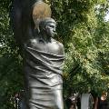 Поклонники Высоцкого раскритиковали обновлённый памятник барду на Ваганьково