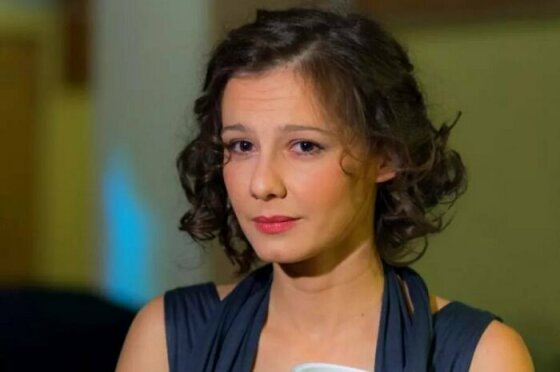 Ушла от режиссера и нашла актёра на 15 лет младше, дралась со зрителем и лишила сына на 2 года Интернета: Полина Агуреева