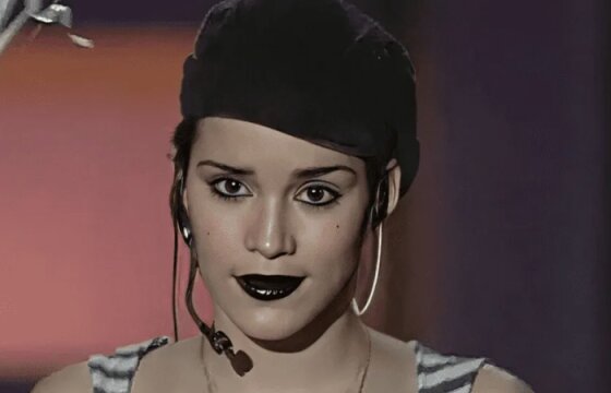 Қыздар достарының спермасын жалайды